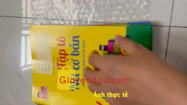 Giảm giá [Mã giảm 49%] Sách Combo 10 Quyển Luyện Viết Tập Tô Chữ Cho Bé Mẫu Giáo Mầm Non Tặng 2 Bút Chì+ Gọt+ Tẩy (10 Cuốn). Giao hàng nhanh, đóng gói cẩn thận có lớp mút, tặng kèm 2 cây viết. 