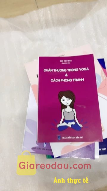 Giảm giá [Mã giảm 22%] Sách Hướng dẫn khởi động và 200 tư thế Yoga từ cơ bản đến nâng cao. - Đóng gói kĩ, giao hàng nhanh, tư vấn nhiệt tình, nội dung hữu... 