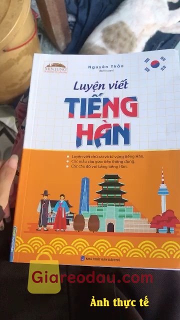 Giảm giá [Mã giảm 30%] Sách Luyện viết tiếng Hàn (bìa mềm). hàng giao rất nhanh luôn đóng gói kĩ sản phẩm sách tới tayy quá ổn. 