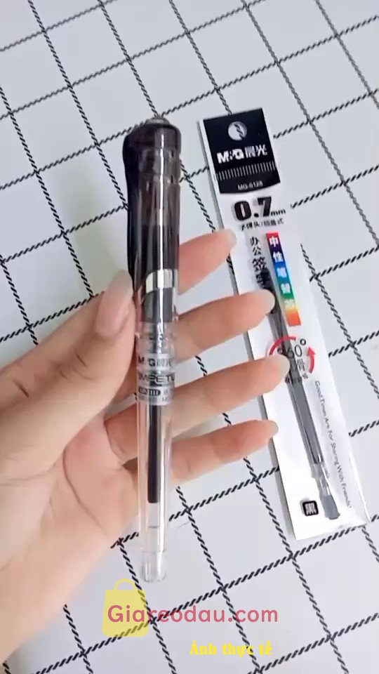 Giảm giá [Mã giảm 13%] Bút gel nước M&G GP1111 ngòi 0.7mm NHT Books luyện viết tiếng Trung Nhật Hàn. Bút trông sang lắm luôn,ra mực đều,còn viết đẹp hay không là tùy. 