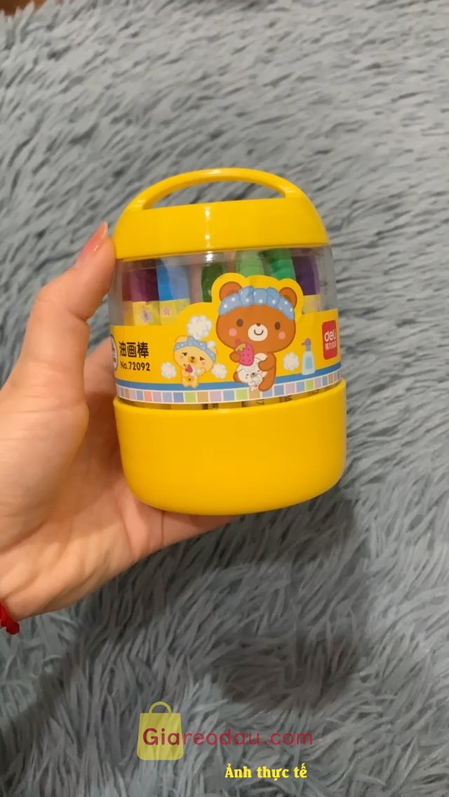 Giảm giá [Mã giảm 42%] Bút Sáp Dầu Học Sinh Hộp Nhựa Deli 12/18/24 Màu Sắc Tươi Sáng An Toàn Ít Mùi Tô Màu Vẽ Tranh Mỹ Thuật Trẻ Nhỏ Cấp 1. Vẫn luôn tin tưởng và chưa từng thất vọng khi mua vpp của deli! Về. 