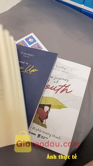 Giảm giá [Mã giảm 35%] Combo 3c Sách Song Ngữ: The Journey Of Youth + The Journey Into Summer + The Journal To Grow Up (Song ngữ Anh Việt). Hình ảnh mang tính chất nhận su nói chung mình muốn mua là sách xong. 