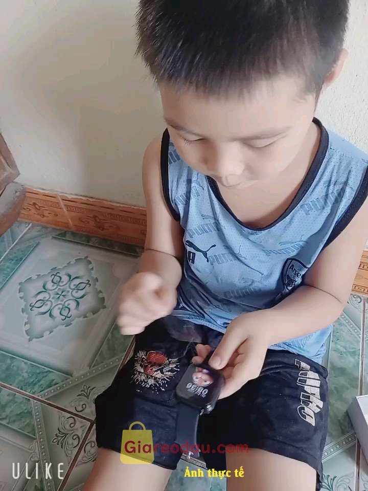 Giảm giá Đồng hồ Thông minh Mini cho Trẻ em - Học sinh THCS - THPT Gắn Sim Định vị Wifi Model 2023 AMA Watch HW13. Test thử 1 tuần mới đánh giá, Đồng hồ xinh xẻo, hợp giá tiền,. 