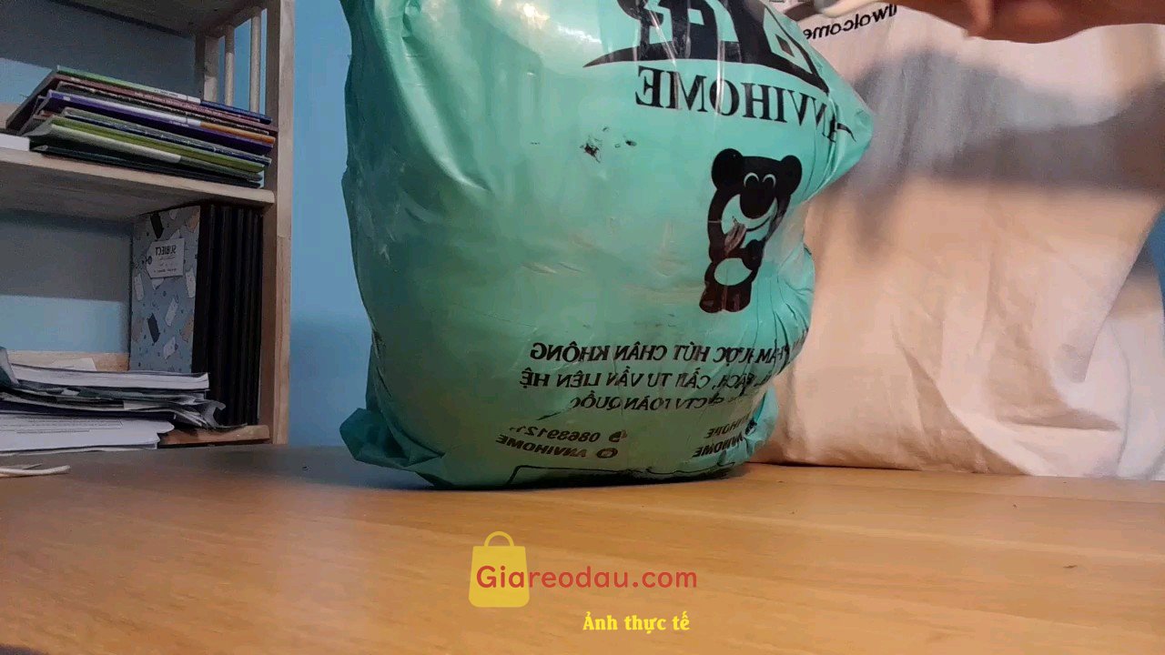 Giảm giá [Mã giảm 43%] Gấu bông Chuột Hamster kèm chăn ANVIHOME. Sp có màu đậm hơn hình, chăn và gấu có màu giống nhau tuy nhiên lúc. 