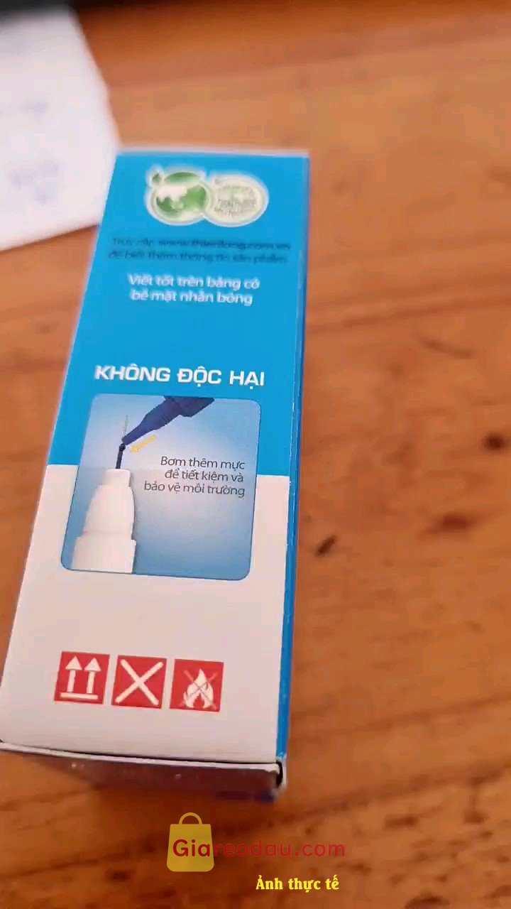 Giảm giá [Mã giảm 20%] Mực bút lông bảng Thiên Long WBI01. Vỏ ngoài khác nhưng ruột thì giống cái cũ . Chắc công ty lại lên. 