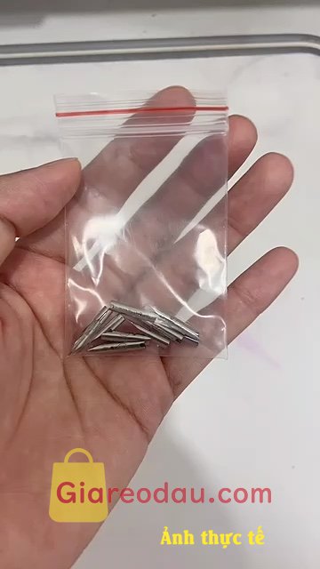 Giảm giá Ngòi kim tinh Bút mài thầy Ánh lắp vào bút 056 - 067 - 066 - 070 - 078 - 082 - 083. Sản phẩm thích hợp cho các bé lớp 1 tập viết. Mỗi lần mua 1 chục. 