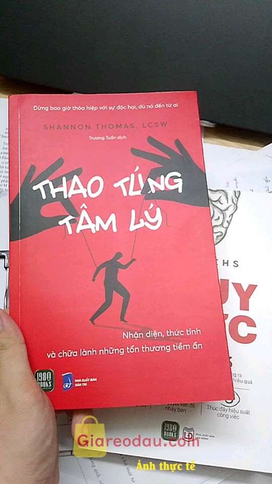 Giảm giá Quà Tặng Bookmark Giấy Cứng Hình Ngẫu Nhiên 1980books. Shop giao hàng nhanh, bọc hàng kĩ lắm luôn tới 3 lớp chống sốc :)))),. 