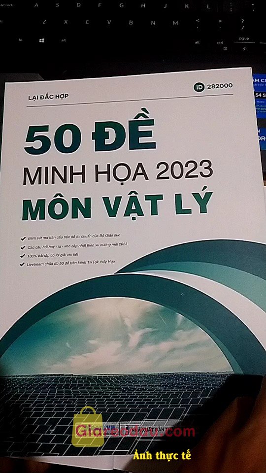 Giảm giá [Mã giảm 26%] Sách 50 Đề Minh Họa 2023 Môn Vật Lý (Tái Bản). . 10 đỉm. . 
