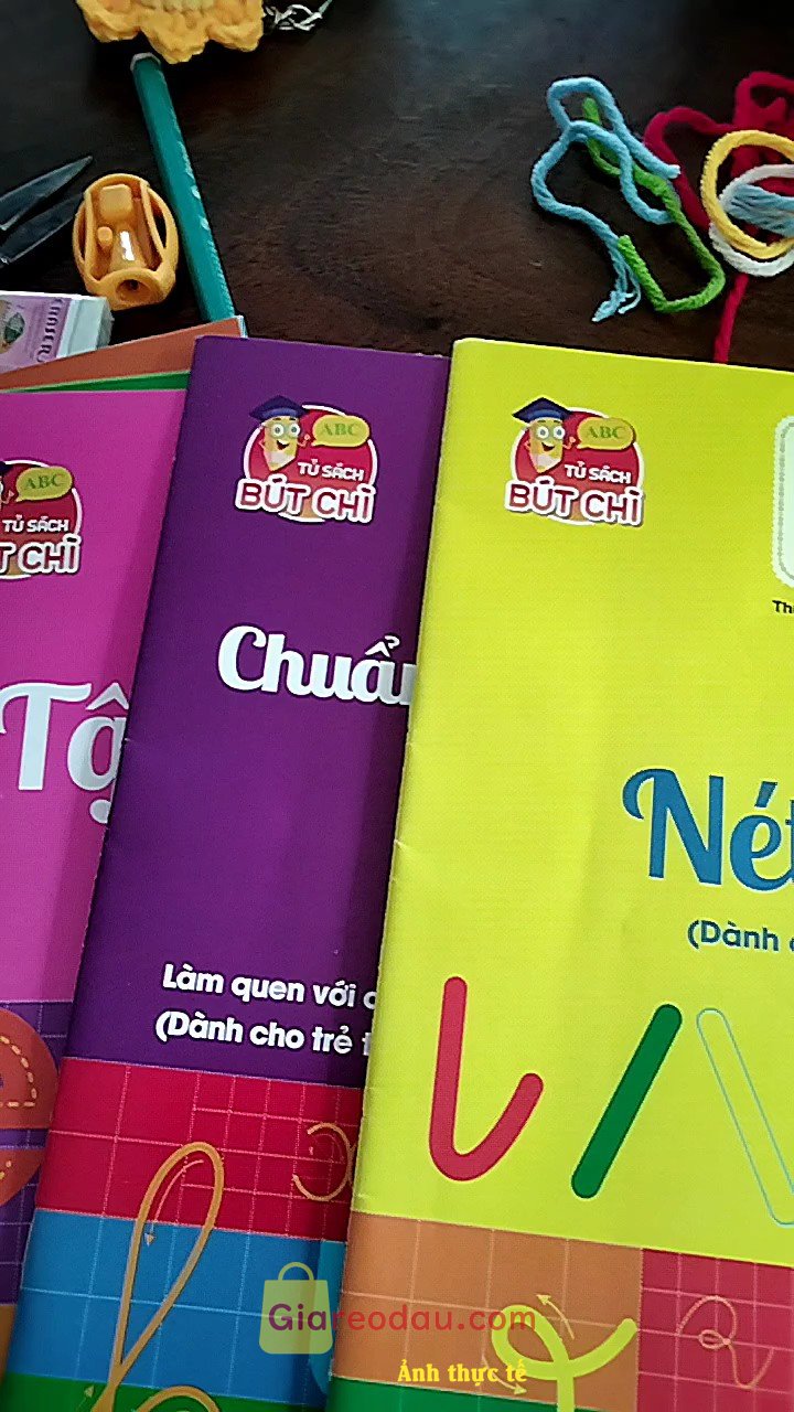 Giảm giá [Mã giảm 38%] Sách- Bộ 10 Quyển Vở Luyện Viết Tập Tô Chữ Cho Bé Mẫu Giáo Từ 3 4 5 Tuổi Mầm Non Chữ Số To Tặng 2 Bút Chì Gọt Tẩy. 10 quyển tập tô viết chữ. Số chỗ bé. Shop gói hàng cận thận giao. 