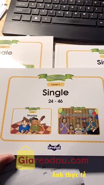 Giảm giá Sách Bộ 3 cuốn in gộp Little Fox Single Stories level 1 giúp trẻ học từ vựng tiếng anh. Sách in đẹp, file nghe đầy đủ. Shop rep tin nhắn cực nhanh và có. 