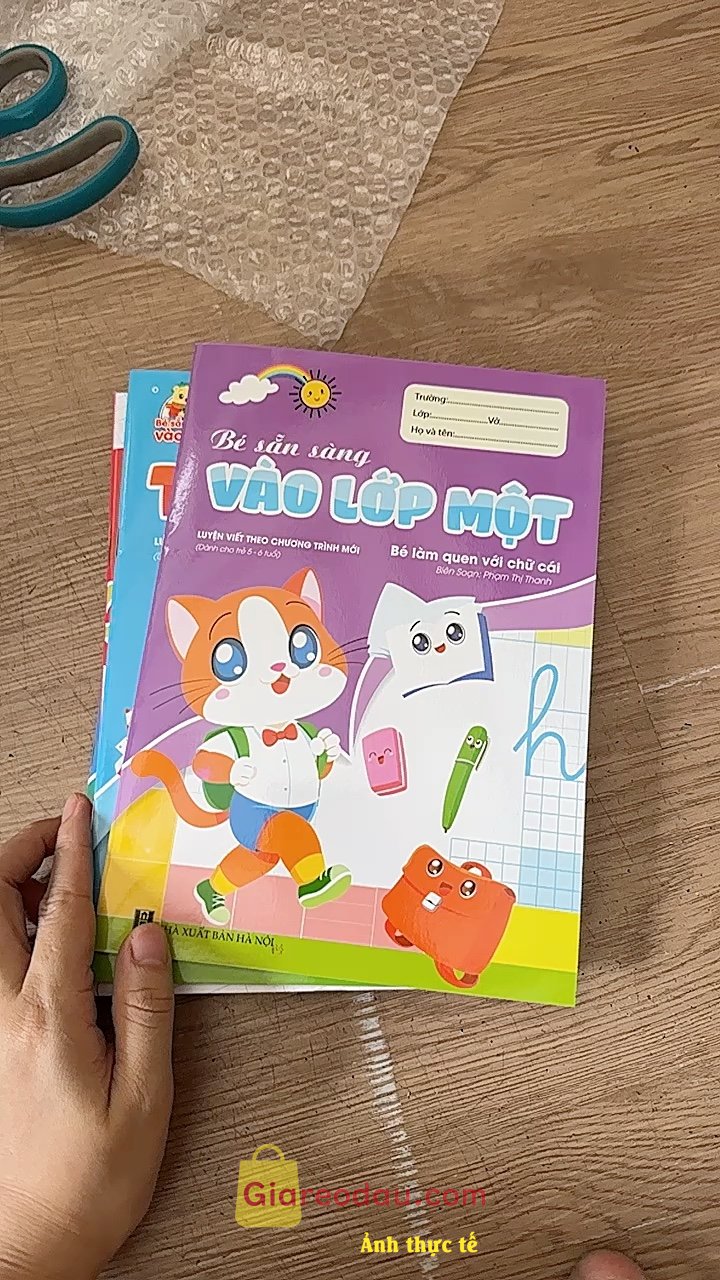 Giảm giá [Mã giảm 18%] Sách Bộ 9 Cuốn Tập Tô Tập Viết Chữ Làm Quen Chữ Cái/Chữ Số (Chuẩn Bị Vào Lớp 1). Giao hàng nhanh , vở đẹp , giá rẻ , mua ở ngoài đắt hơn ấy😳. 