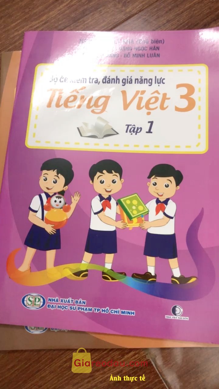 Giảm giá [Mã giảm 12%] Sách Bộ Đề Kiểm Tra, Đánh Giá Năng Lực Toán 3 Tập 2. Sách đẹp. Có điều nhân viên giao hàng nói chuyện kg lịch sự. Nói. 