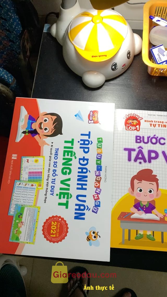 Giảm giá [Mã giảm 42%] Sách Bước đầu tập viết (Quyển 1 và Quyển 2). Giao hàng nhanh chóng, đóng gói cẩn thận chắc chắn, giá cả phải. 