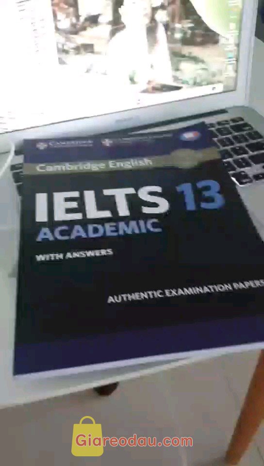 Giảm giá [Mã giảm 3%] Sách Cambridge IELTS 13 Academic With Answers (Savina). Giá rẻ, giao hàng cũng tạm ổn. Shop gói hàng cẩn thận, sách mình. 
