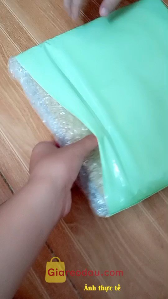 Giảm giá Sách Cambridge Key English Test (KET) 5. Hàng giao đến rất nhanh và khâu gói hàng rất cẩn thận không bị. 