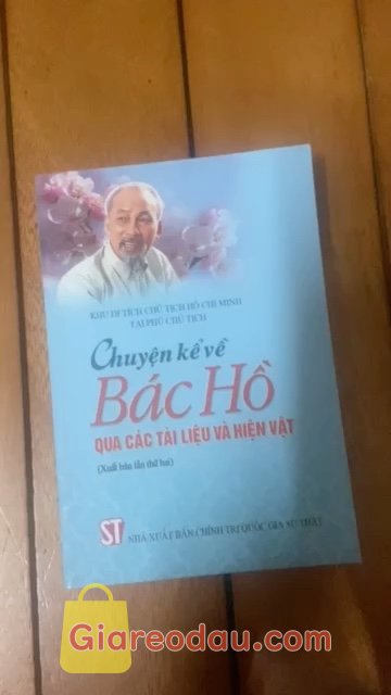 Giảm giá [Mã giảm 18%] Sách Chuyện kể về Bác Hồ qua các tài liệu và hiện vật. Đóng gói cẩn thận, số lượng đầy đủ, sản phẩm như mô tả. 