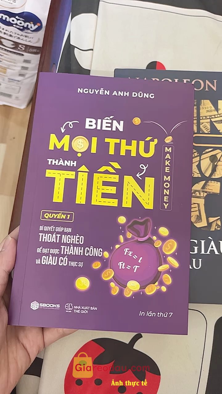 Giảm giá Sách Combo 2 cuốn Biến Mọi Thứ Thành Tiền + Nghĩ Giàu & Làm Giàu. Sách đẹp, giấy cứng cáp, thơm mùi giấy mới. Mà mình chưa đọc. 