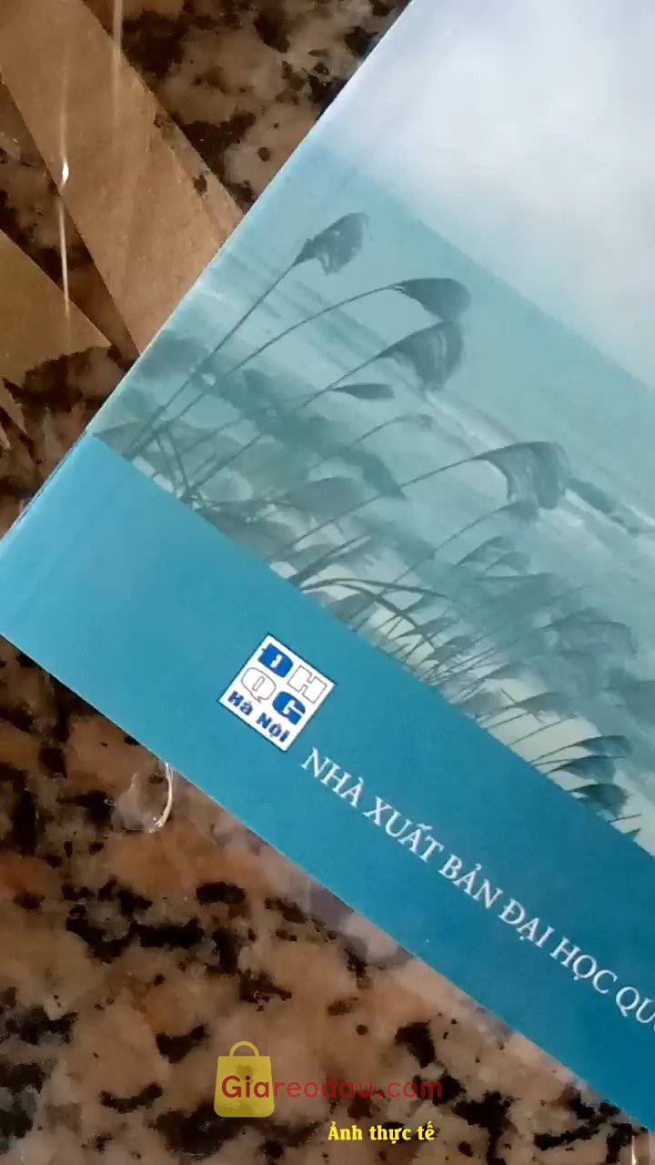 Giảm giá [Mã giảm 20%] Sách -(Combo 2 cuốn) Hướng Dẫn Ôn Thi THPT Môn Ngữ Văn (Phần Văn Học Việt Nam Hiện Đại-Phần Đọc Hiểu Và Nghị Luận Xã Hội. Sách đẹp lắm mn ơi. Mn mua về để học tập ôn thi  tốt nha. Sách. 