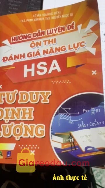 Giảm giá Sách Hướng dẫn luyện đề ôn thi Đánh giá năng lực HSA Tư duy định lượng (dành cho học sinh 2k6 2k7). Sách đóng k oke lắm, nhìn nó bị sun sun, giá này thì khá là đắt. 
