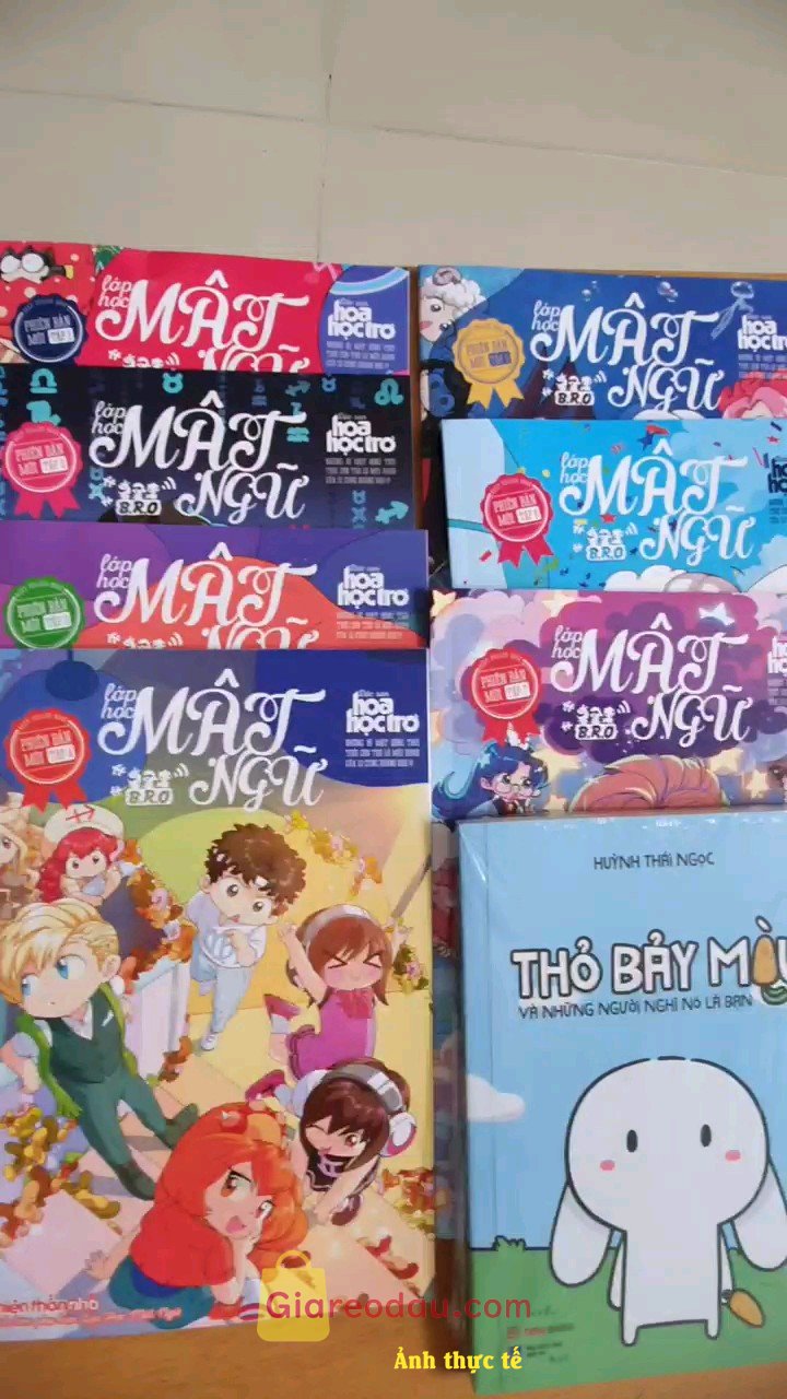 Giảm giá [Mã giảm 12%] Sách Lớp Học Mật Ngữ Phiên Bản Mới - Tập 1 - Tặng Kèm 1 Standee Lớp Học Mật Ngữ. Giao hàng nhanh, sản phẩm đẹp, nội dung hay, bé rất thích, sẽ ủng. 