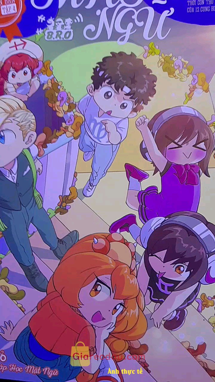 Giảm giá [Mã giảm 5%] Sách Lớp Học Mật Ngữ Phiên Bản Mới - Tập 4 - Tặng Kèm 1 Standee Lớp Học Mật Ngữ. Tập mới otp Kết Nam- Ngư nữ đáng iu lắm luôn, standee của Thiên. 