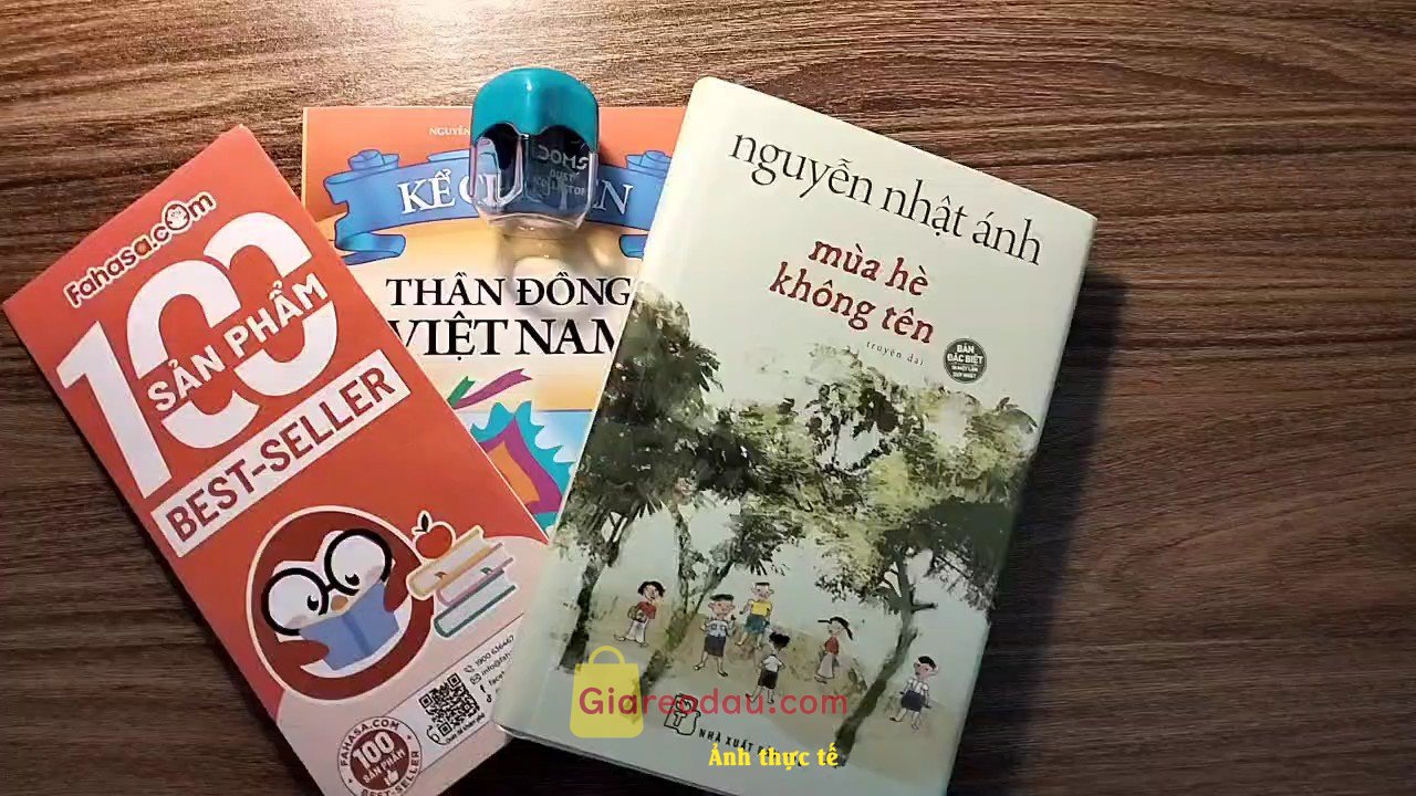 Giảm giá [Mã giảm 20%] Sách Mùa Hè Không Tên Bìa Cứng Tặng Kèm Bookmark 2 Mặt + Poster Tranh + Lót Ly + Chữ Ký Ngẫu Nhiên. Giao hàng nhanh, đóng gói kĩ.. Omg, nhận hàng xong thấy xứng đáng lắm. 