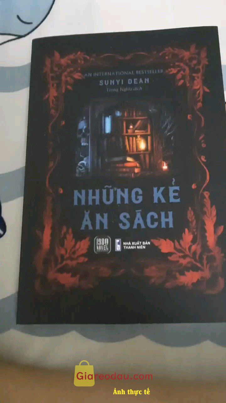 Giảm giá [Mã giảm 27%] Sách Những Kẻ Ăn Sách. Giao hàng nhanh, đóng gói cẩn thận truyện thuộc thể loại giả tưởng. 