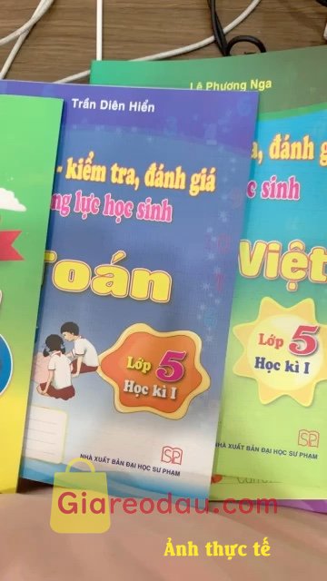 Giảm giá Sách Ôn tập kiểm tra đánh giá năng lực học sinh môn tiếng anh lớp 5 tập 1. Shop giao hanhg nhanh và đầy đủ. Sách kn đẹp. Dày dặn chắc chắn!!!. 