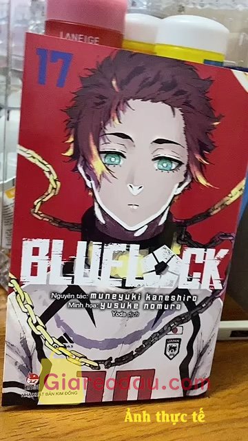 Giảm giá [Mã giảm 3%] Sách Sách BlueLock - Tập 17 (Bìa Mềm). Đặt hàng ttong tết nên giao hơi lâu xíu, sách in đẹp sẽ tiếp tục. 
