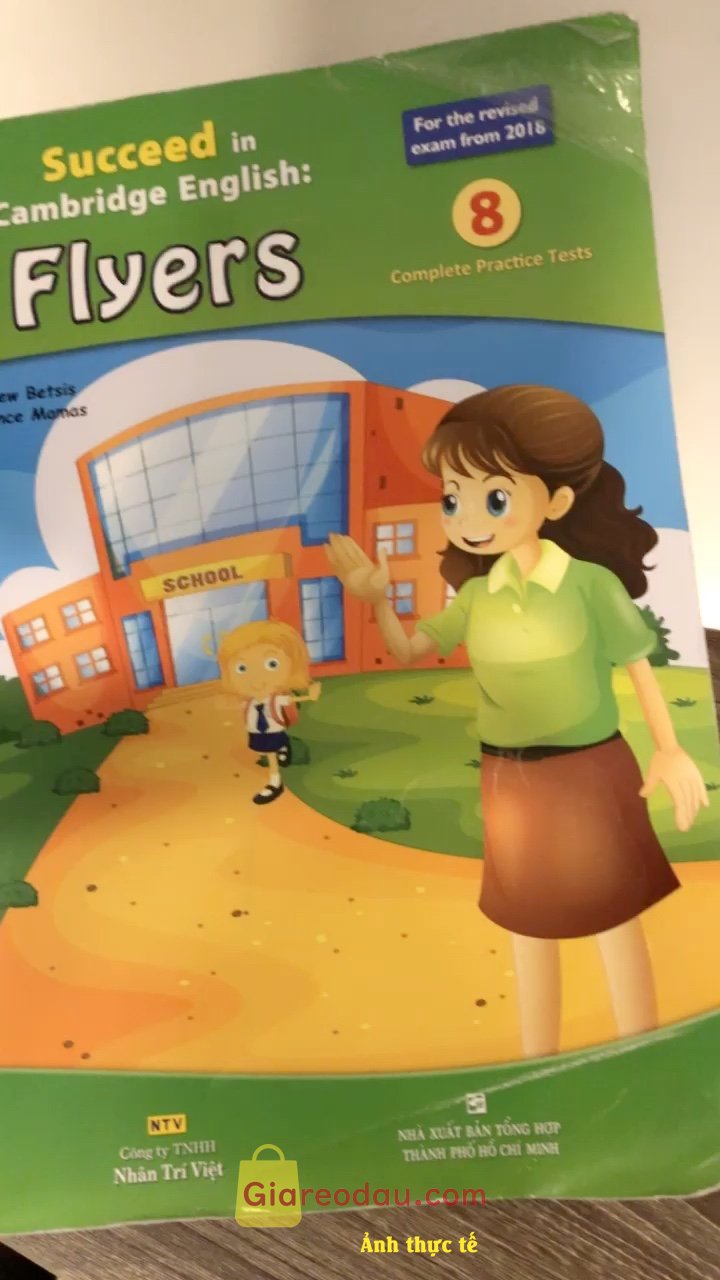 Giảm giá [Mã giảm 24%] Sách Succeed In Cambridge English: Flyers 8. Sách dày màu sáng đẹp lắm. Bình thường ít nhận xét nhưng hôm nay. 