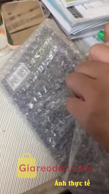 Giảm giá [Mã giảm 27%] Sách Thế giới mới nhiệm màu. Đóng gói cẩn thận . Giao cũng khá nhanh. Sẽ mua thêm ạ. Nên mua mng. 