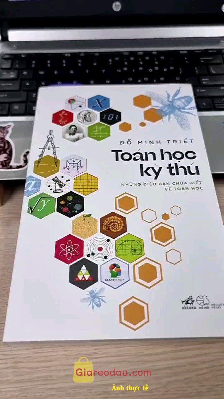 Giảm giá [Mã giảm 20%] Sách Toán học kỳ thú: Những điều bạn chưa biết về toán học (Nhã Nam HCM). Sách dày, đẹp. Nhận sách mà không nghĩ nó nặng vậy.. Giấy đẹp,. 