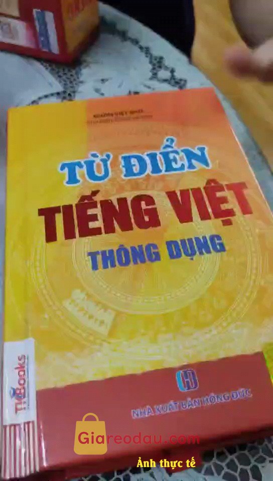 Giảm giá [Mã giảm 28%] Sách Từ Điển Tiếng Việt Thông Dụng ( Bìa Đỏ ) - MCBooks. Chất lượng sản phẩm tuyệt vời, giao hàng nhanh chóng, đóng gói. 