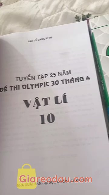 Giảm giá [Mã giảm 35%] Sách Tuyển tập 25 năm đề thi olympic 30 tháng 4 Vật Lí 11. Sách đẹp, giao hàng nhanh và đầy đủ, sách in rõ ràng. Sẽ tiếp. 