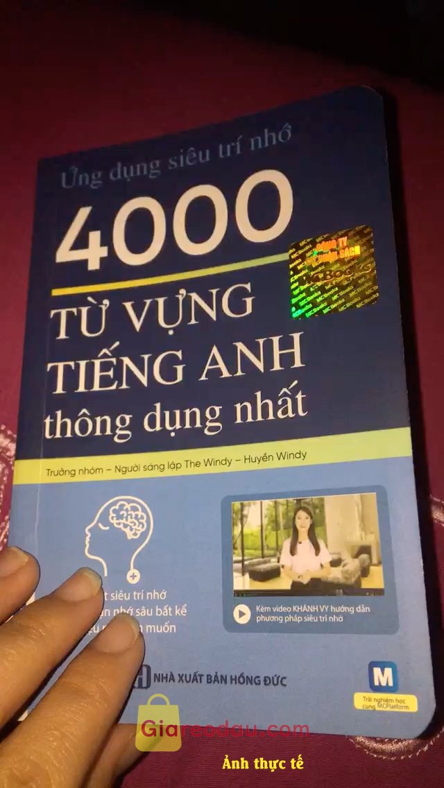 Giảm giá Sách Ứng Dụng Siêu Trí Nhớ 4000 Từ Vựng Tiếng Anh Thông Dụng Nhất. Hơi nhỏ so với tưởng tượng của mình những mk có mở ra xem thử. 