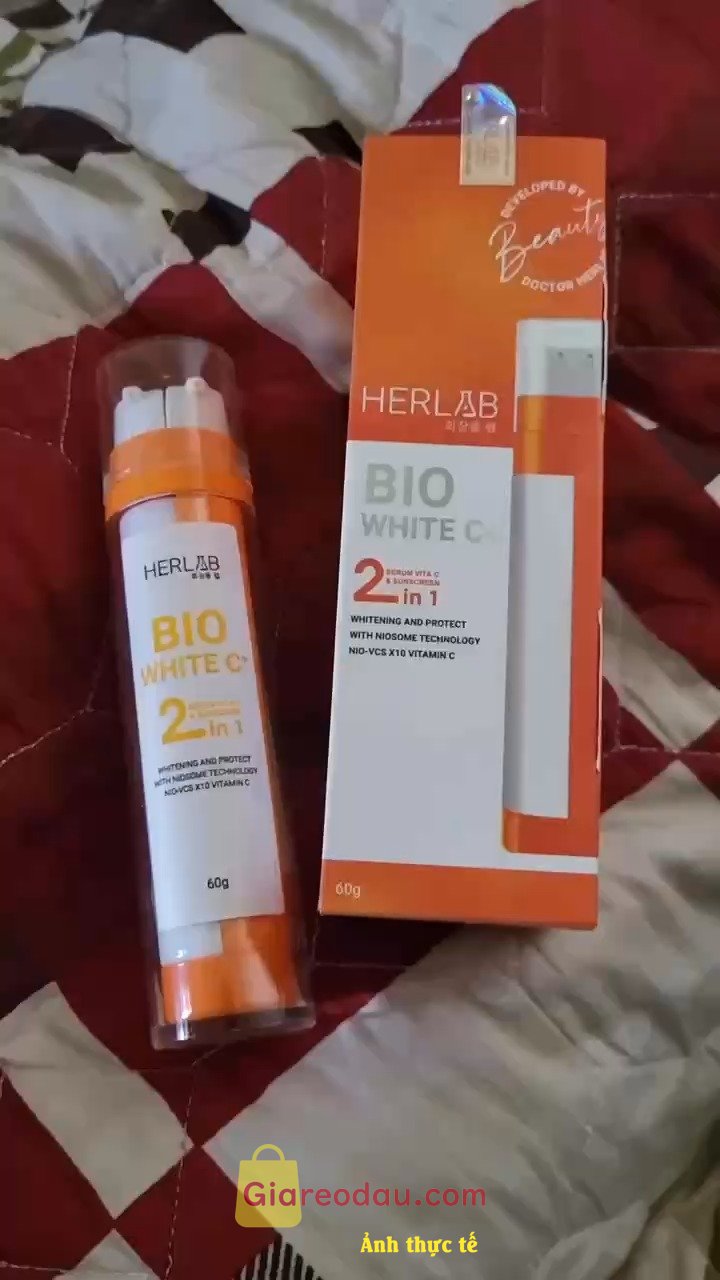 Giảm giá Sỉ 200 Kem Chống Nắng 2 Lõi 8 Màn Lọc Herlab. Sp chỉnh chu bao bì vfa đóng gói, trước mua tt ko dc miễn ship nên chuyển. 