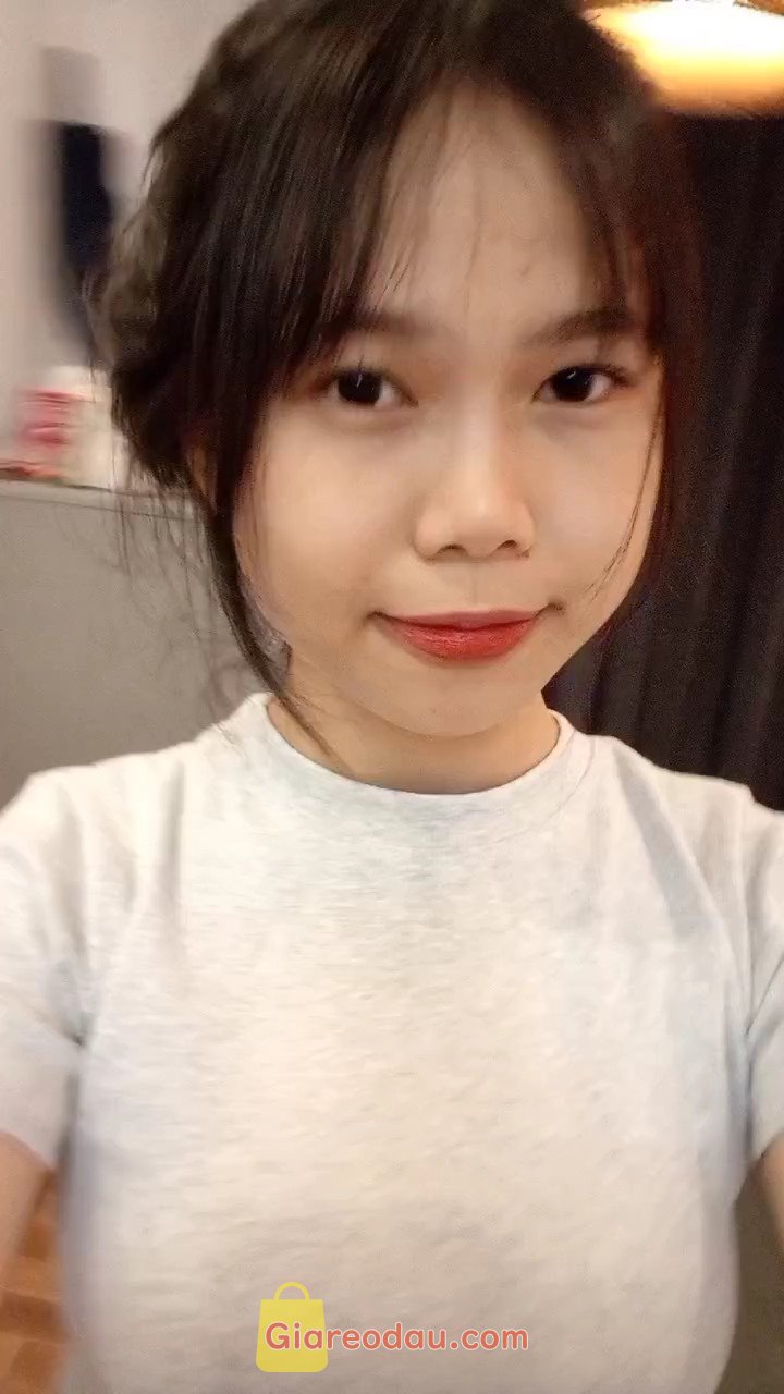 Giảm giá [Mã giảm 2%] [Siêu rẻ + hình thật] Áo thun trơn form ÔM babytee đủ màu basic chất liệu thun con giãn 4 chiều fit dáng siêu đẹp. Trời ơi mua lẹ đi các bác ơi =))))) không mua là bỏ lỡ 1 siêu phẩmmmm. 