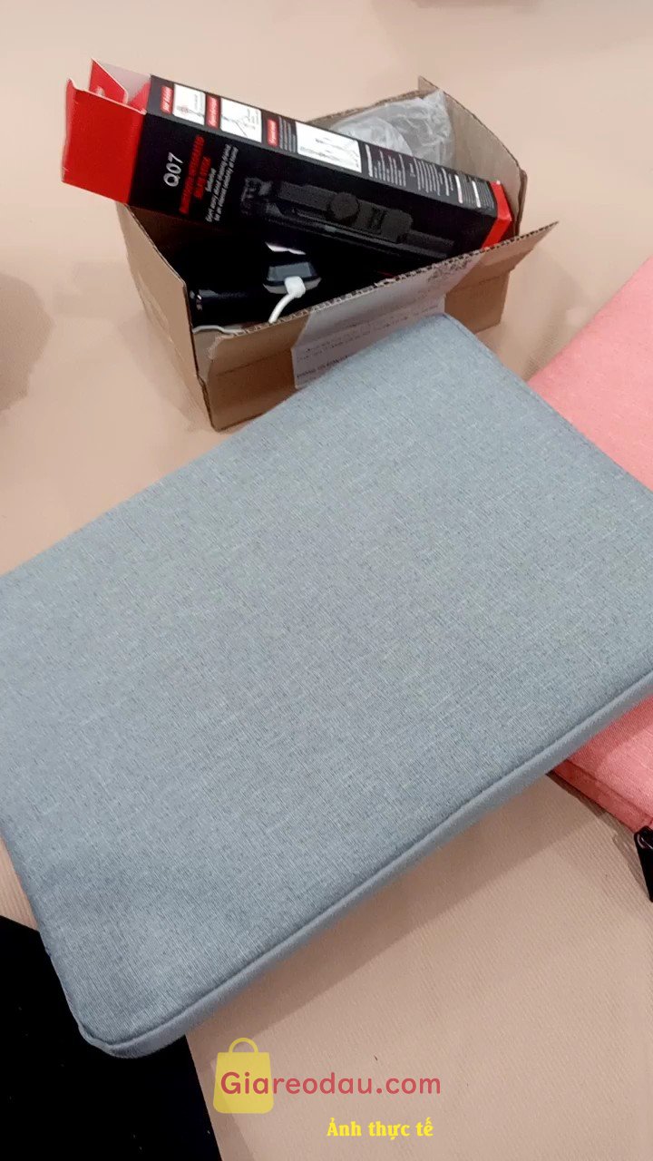 Giảm giá [Mã giảm 45%] Túi chống sốc Laptop Mácbook SMTech 2 ngăn đựng có quai 13 inch 14 inch 15 inch 15.6 inch bền đẹp, đệm dày, chống nước. Giao cũng nhanh, chủ shop tư vấn rất nhiệt tình, bao đựng rất vừa. 